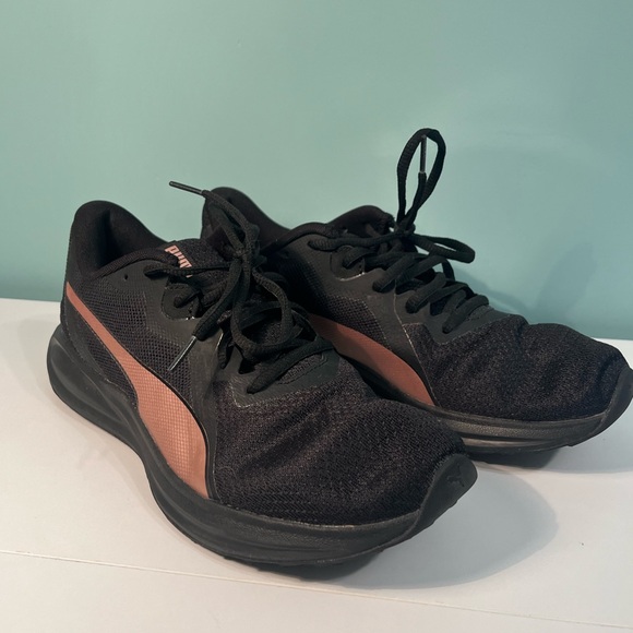 PUMA Twitch Running Black & Rose Gold Size 8.5 - Picture 2 of 8
